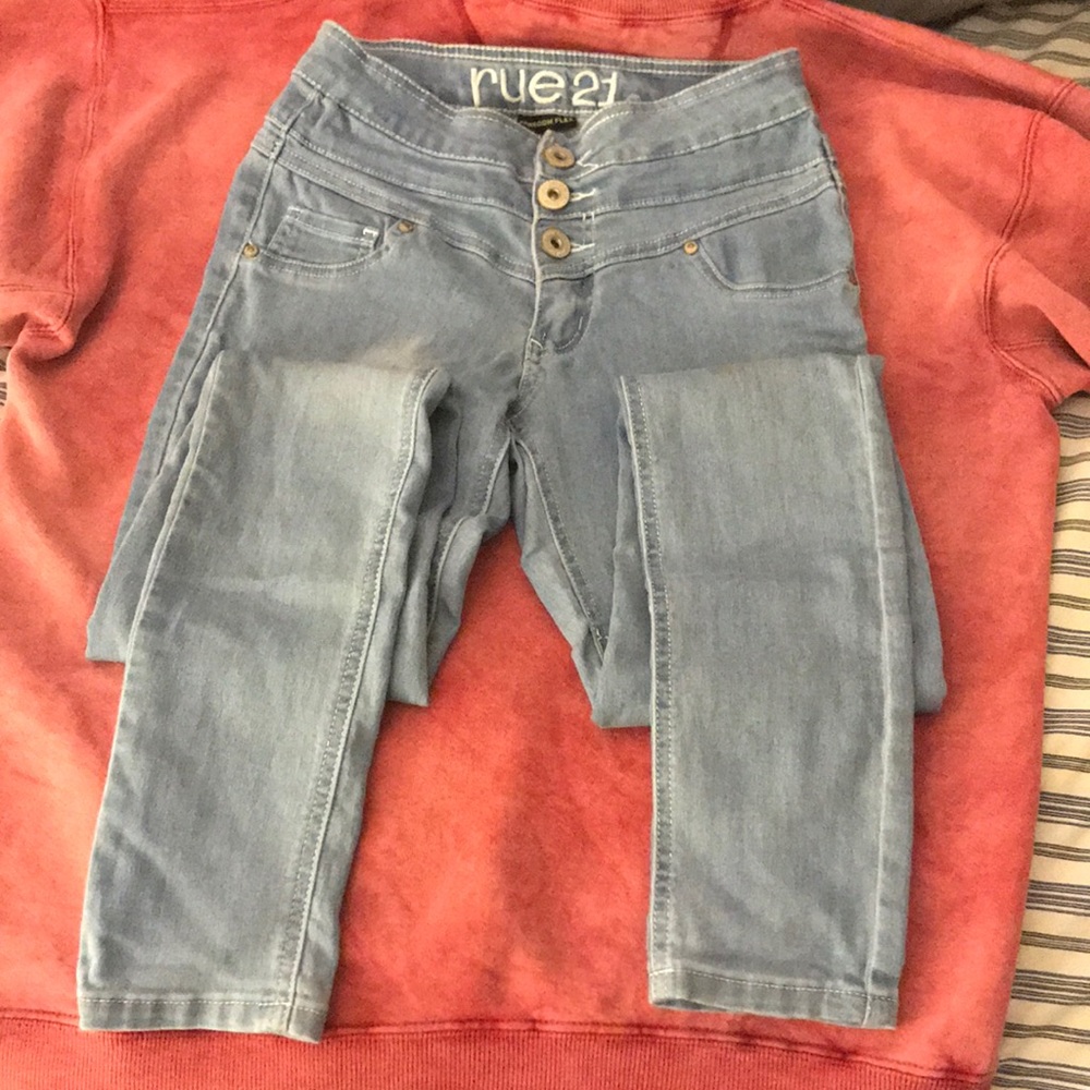 High waisted jeans